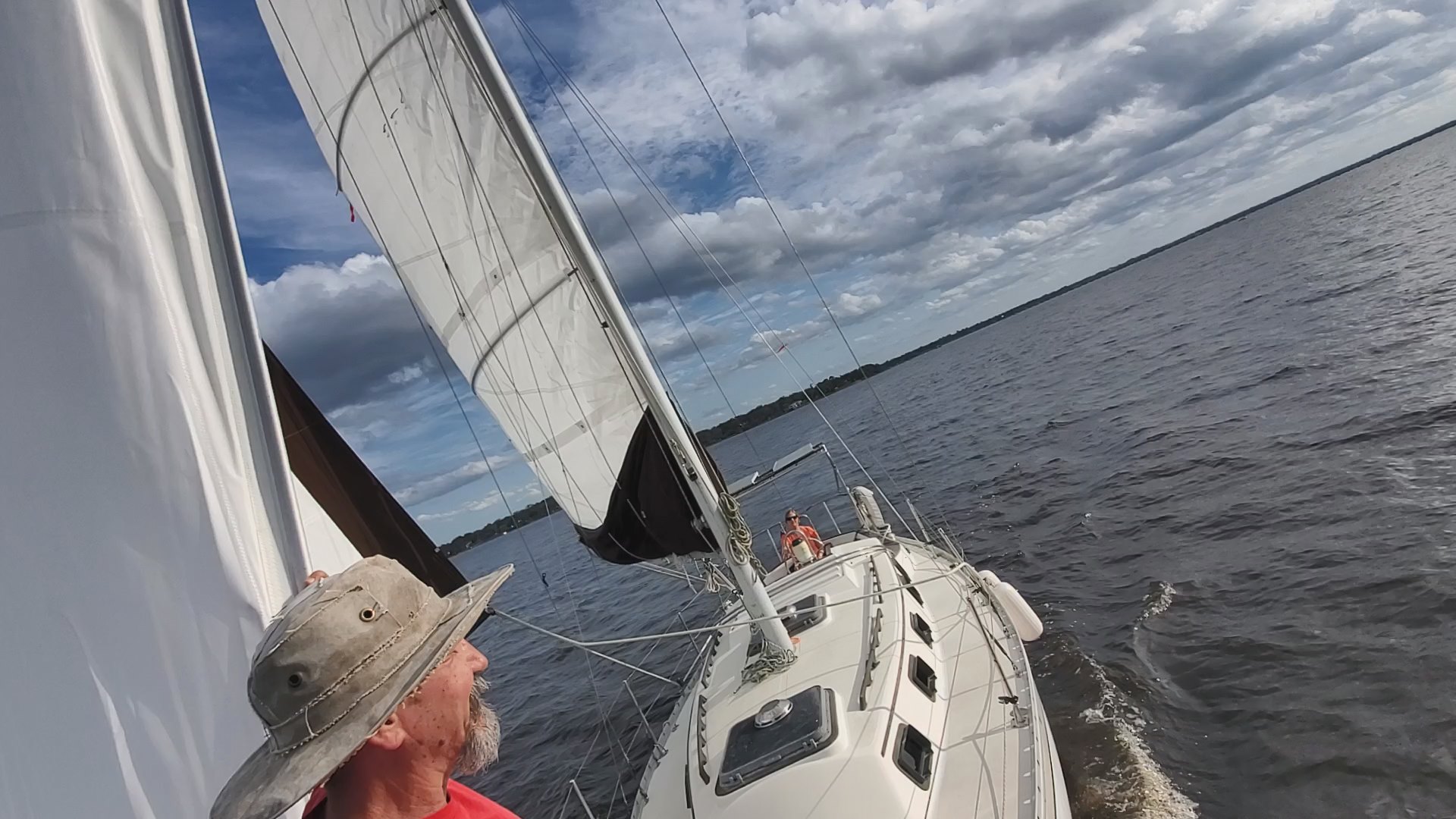 Read more about the article Escape to Blue Water and Fair Winds (33 Pictures)