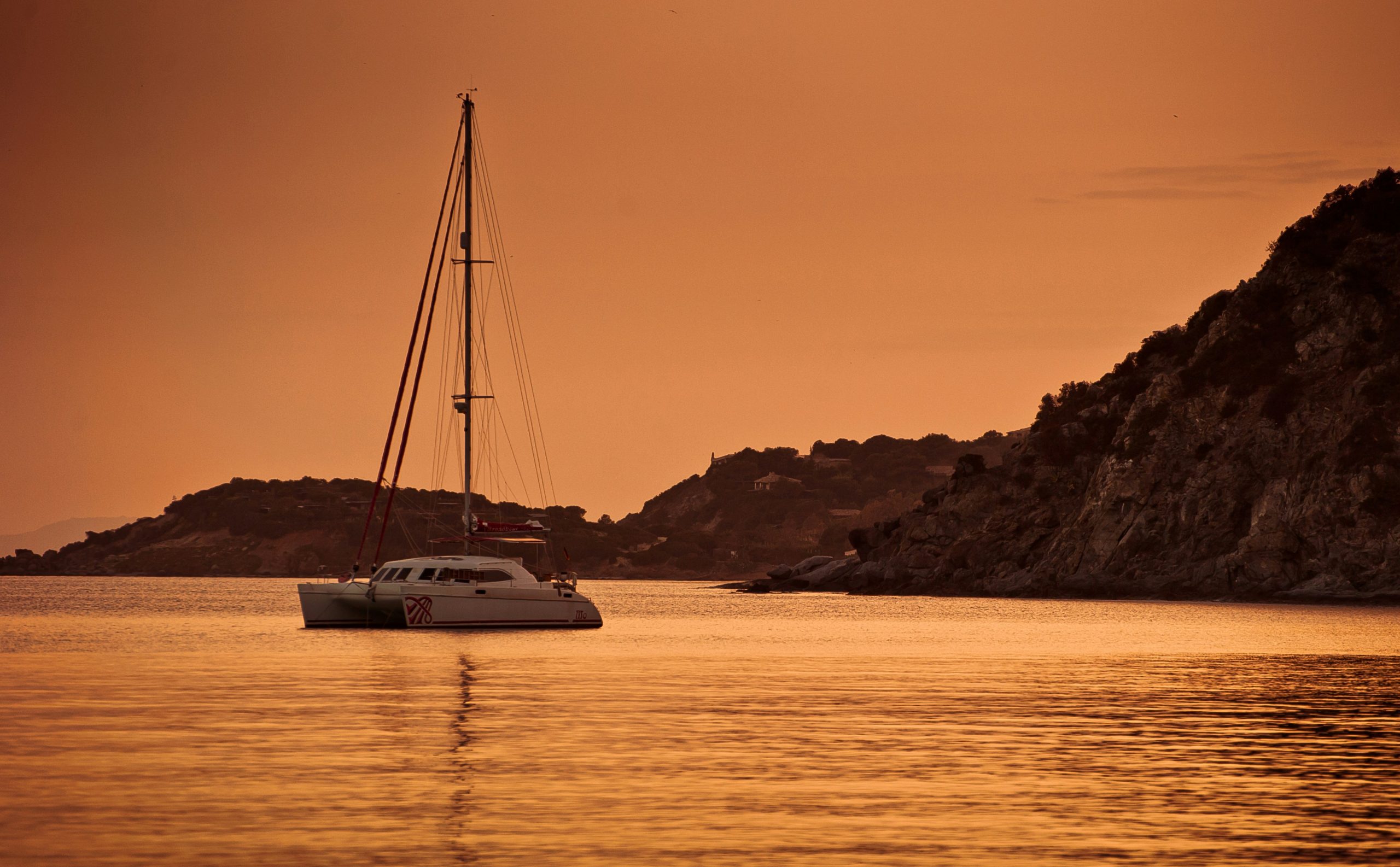 Read more about the article Summer Sailing Songs: A Deep Dive into a Fab Five