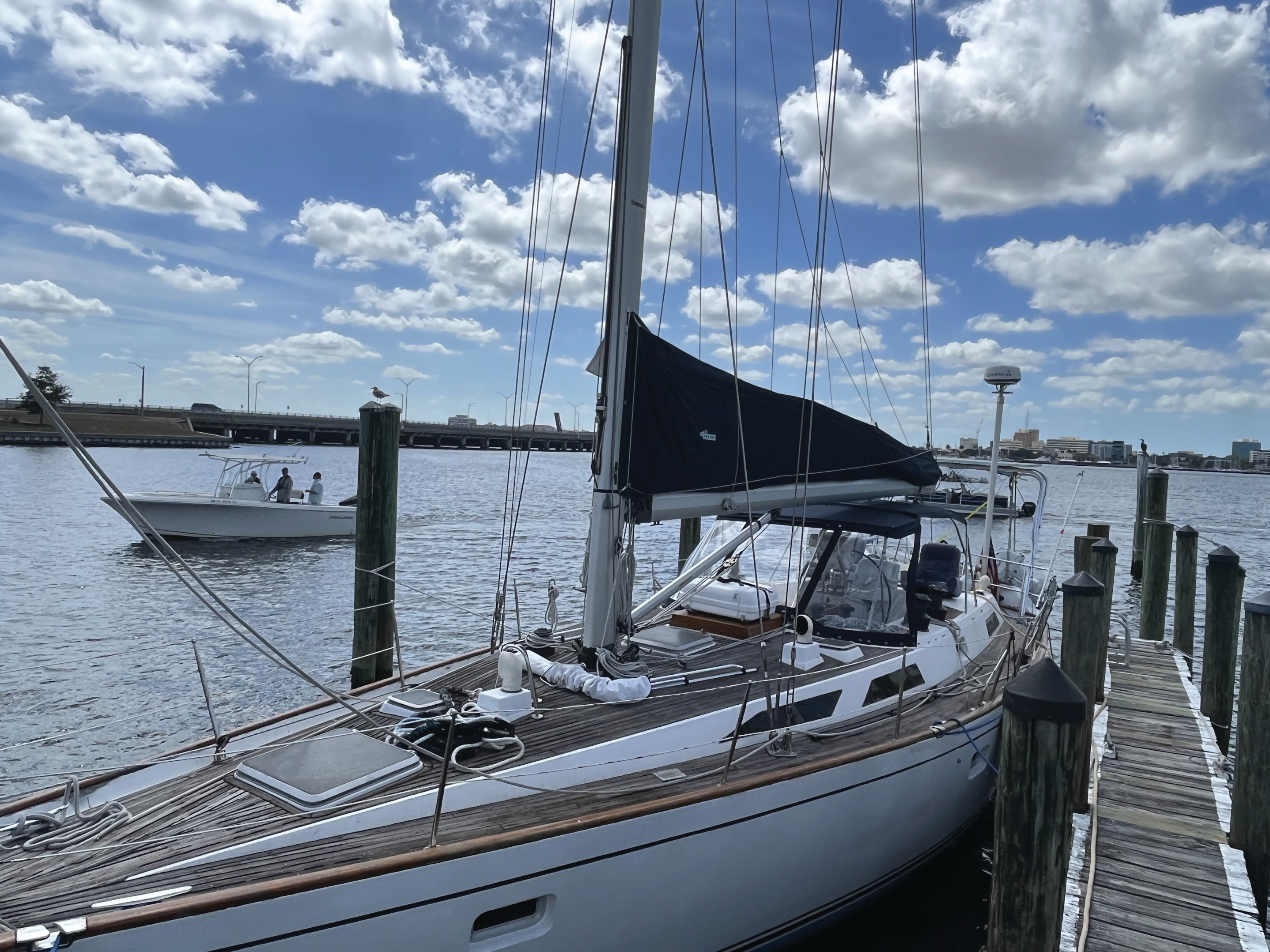 Read more about the article Rigging 101: How to Inspect Your Standing Rigging for a Safe Voyage